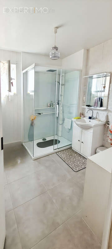 Autre à L'ISLE-D'ESPAGNAC