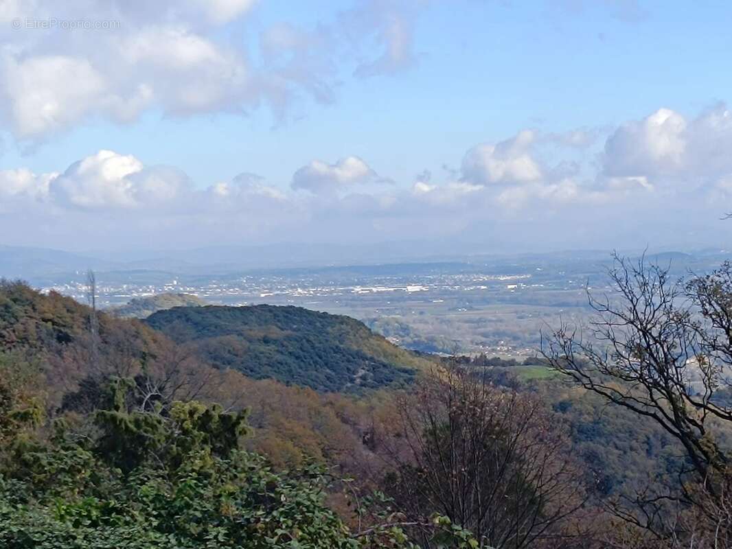 Appartement à VIVIERS