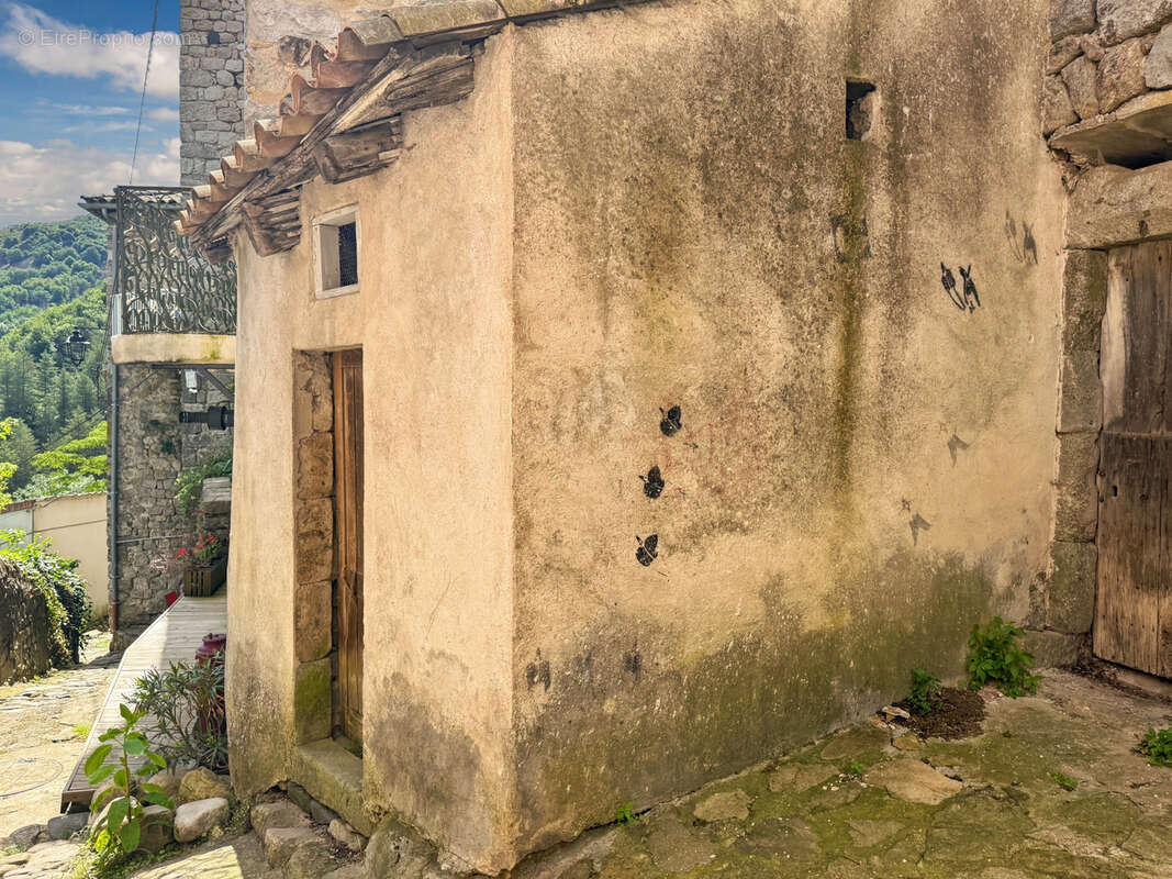 Maison à ANTRAIGUES-SUR-VOLANE
