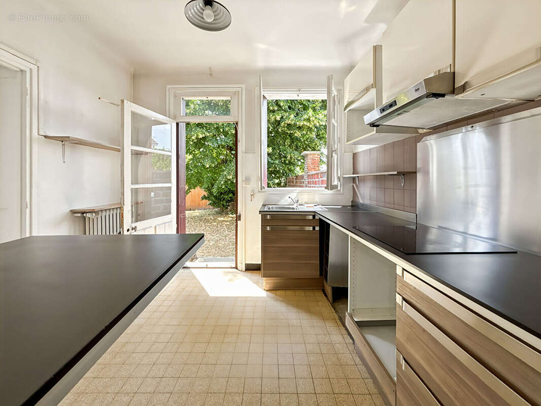 Maison à BONNIERES-SUR-SEINE