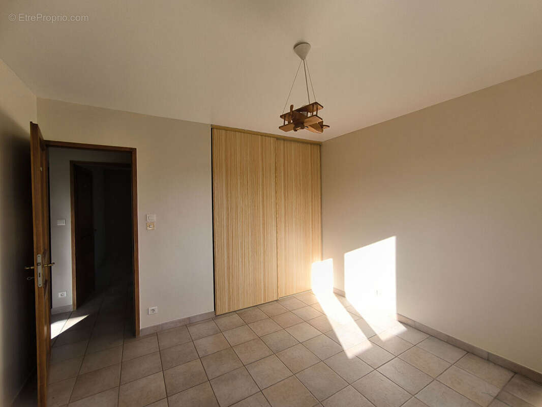 À vendre : Grande  Villa  +spacieuse + une dépendance de 60 m²,  à 15 mn d'ALES - photo 8