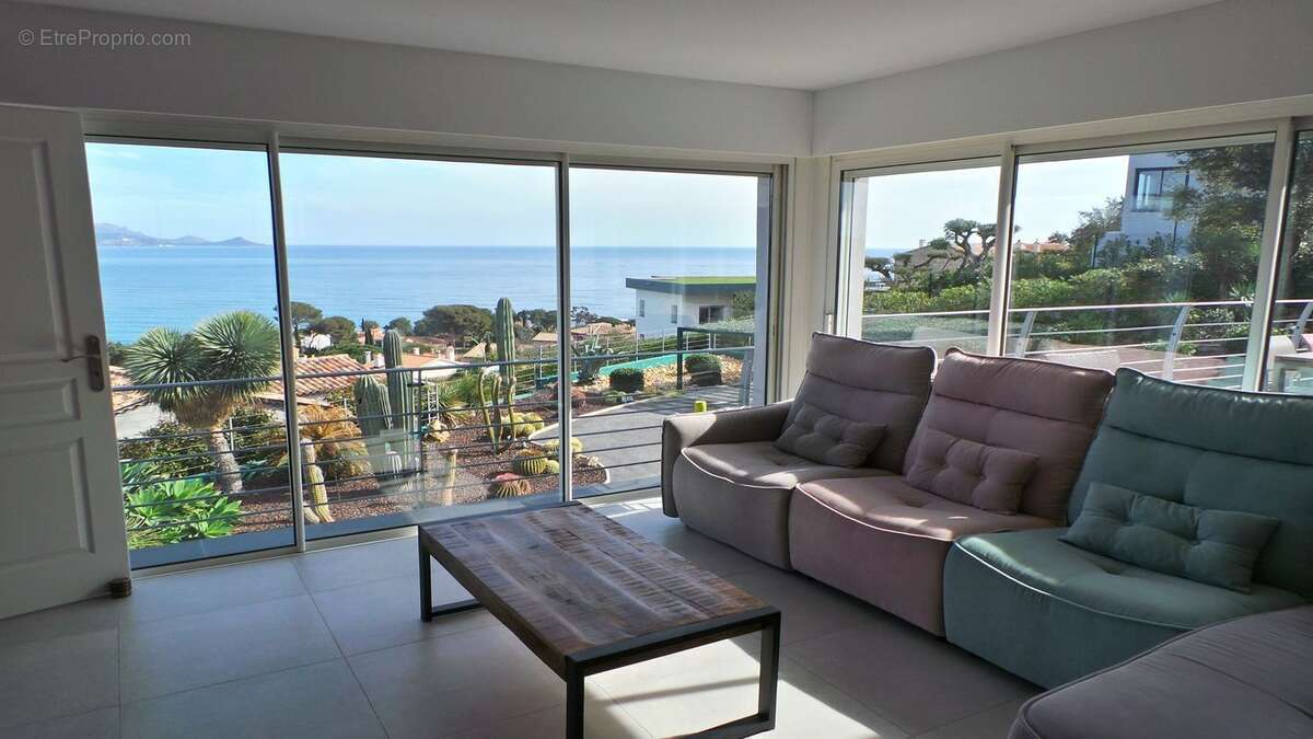 Maison à LES ISSAMBRES