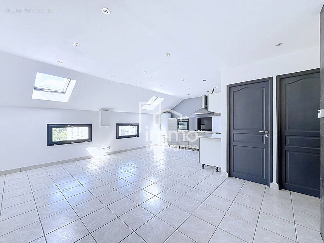 Appartement à BELLEGARDE-SUR-VALSERINE