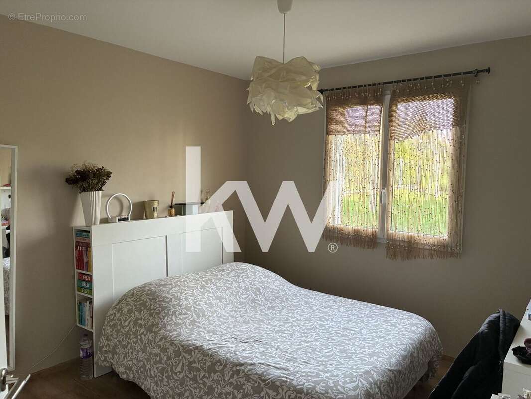 Maison à SAINT-JUNIEN