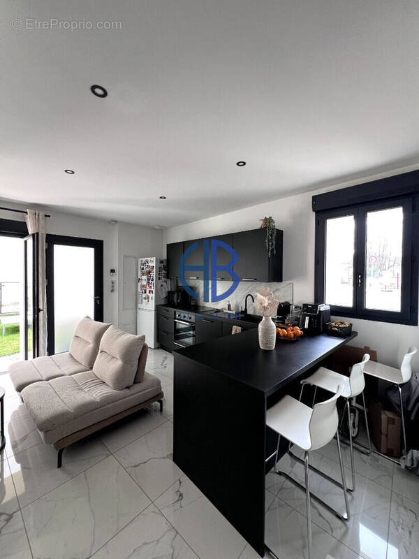 Appartement à COLOMBIER-SAUGNIEU