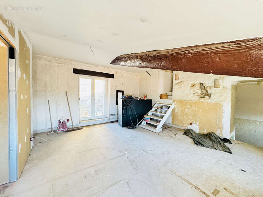 Appartement à PUISSALICON