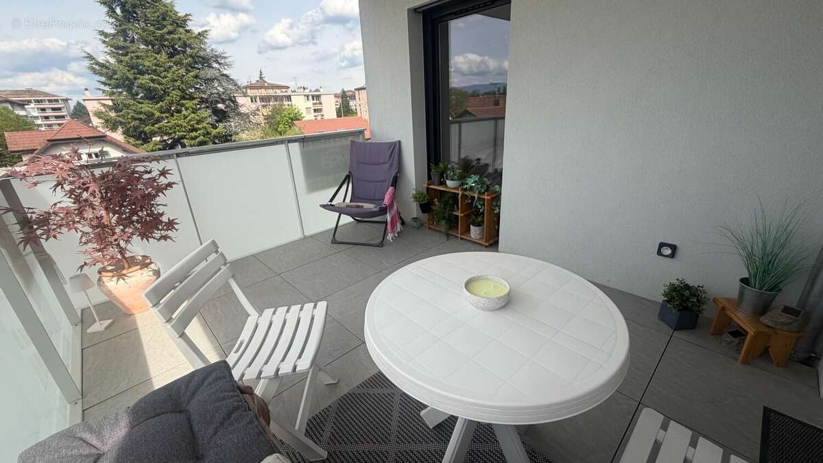 Appartement à vendre à Ville La Grand T4 Terrasse - Appartement à VILLE-LA-GRAND