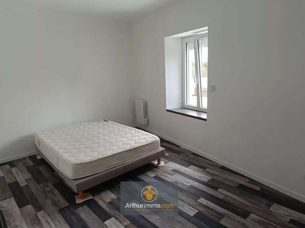 Maison à SAINT-HILAIRE-LA-PALUD