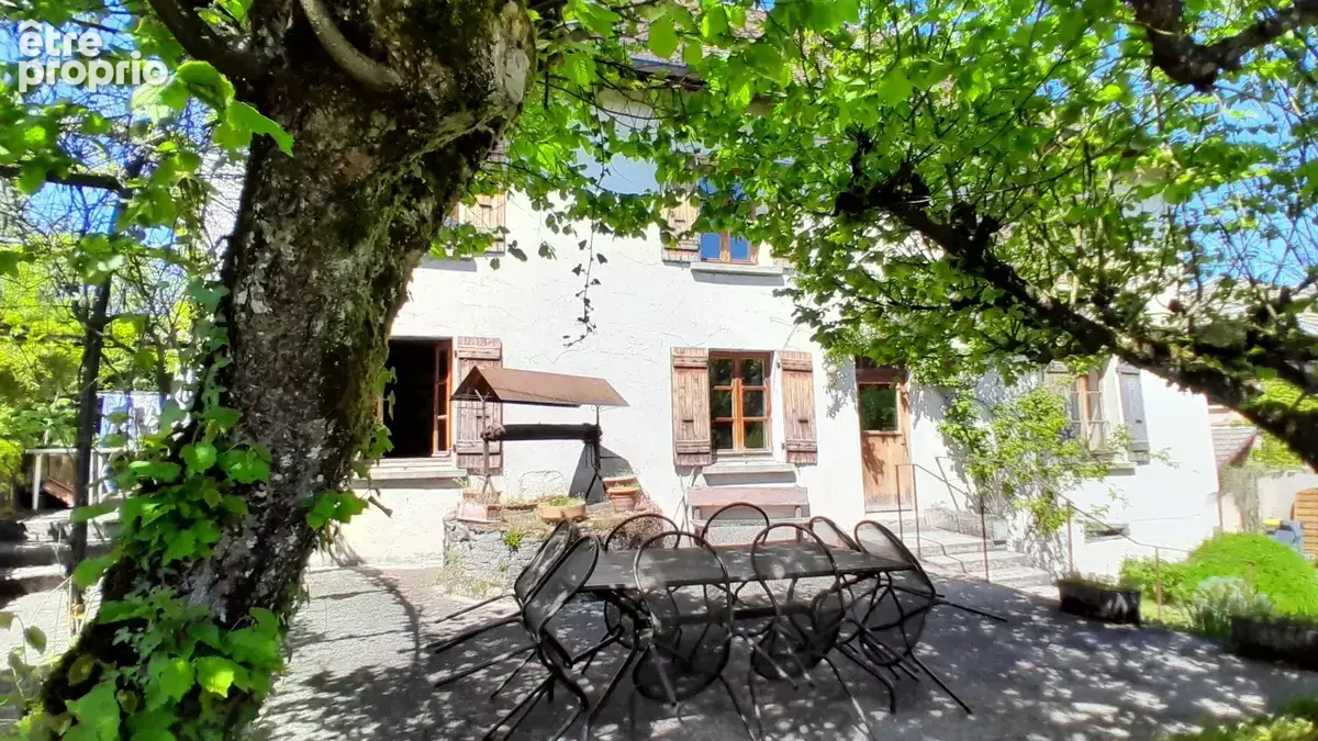Grande maison de 189 m2 au calme sur 680 m2 de terrain - photo 3