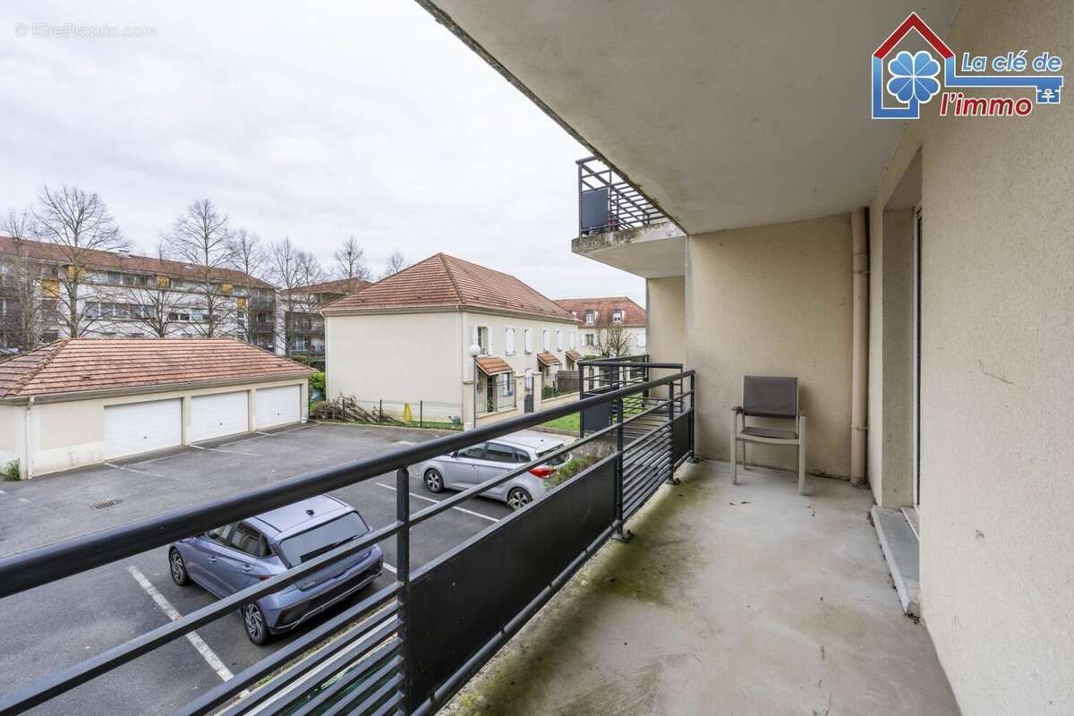 Appartement à MOISSY-CRAMAYEL
