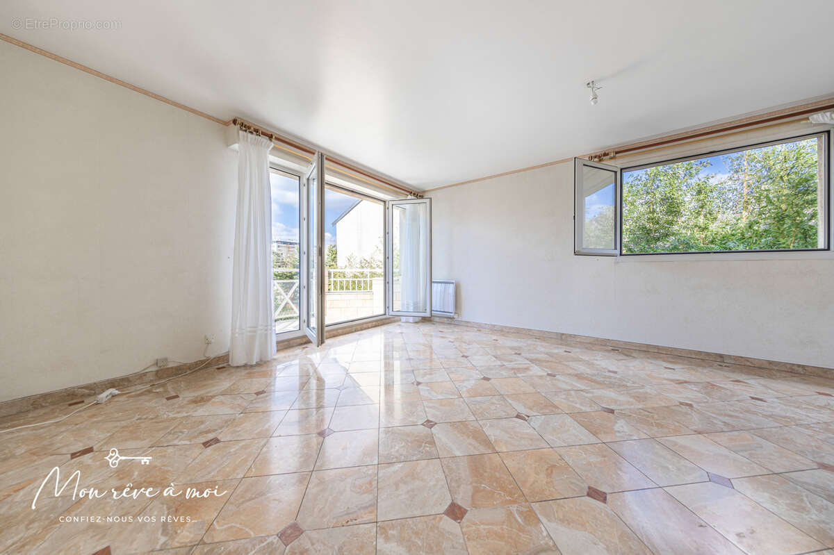 Appartement à NANTERRE