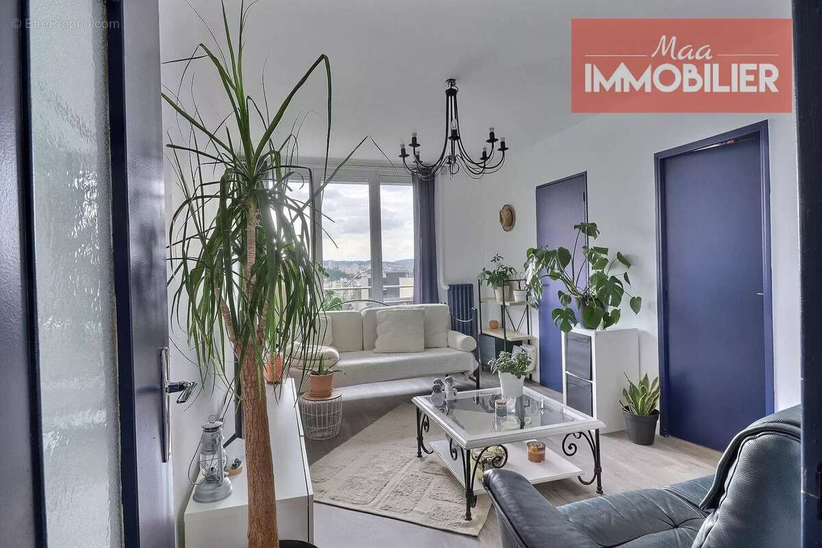 Appartement à SAINT-ETIENNE
