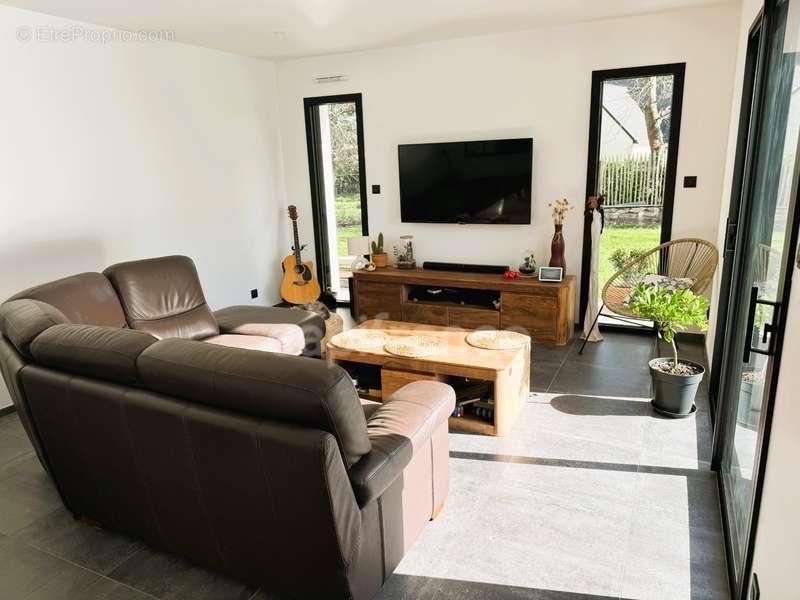 Maison à PLOUNEOUR-TREZ