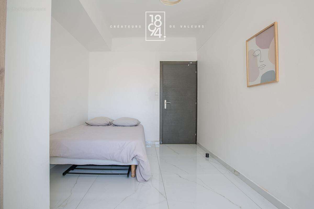 Appartement à MARSEILLE-2E