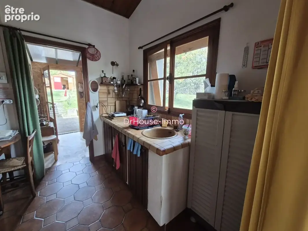 Maison 3 pièces 23 m² à vendre à Cunlhat (63590) - photo 9