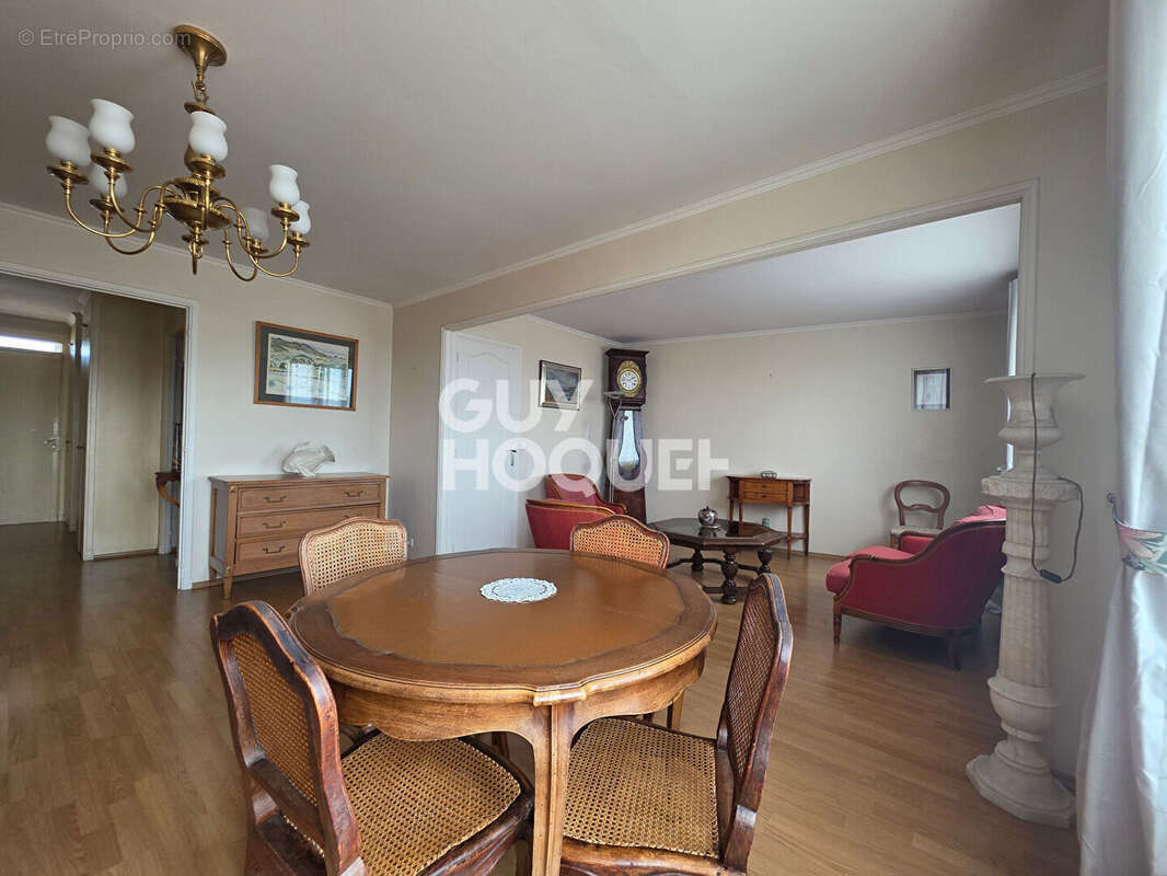 Limite Vincennes ! 86 m² avec vue Tour Eiffel, balcon, terrasse, parking - photo 5