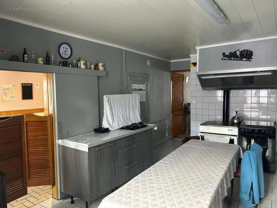 Photo 4 - Commerce à TREVERAY