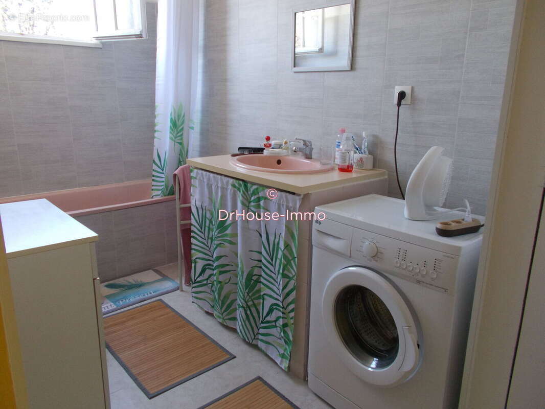 Maison à CREYSSENSAC-ET-PISSOT