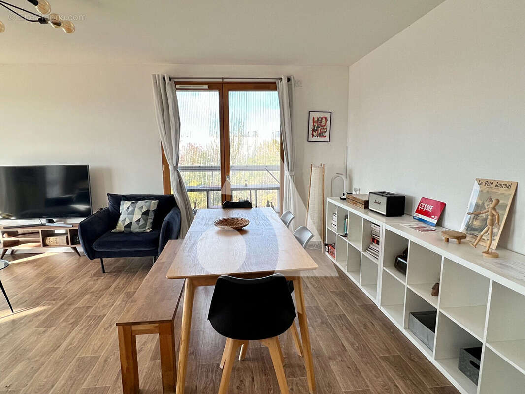 Appartement à L'ILE-SAINT-DENIS