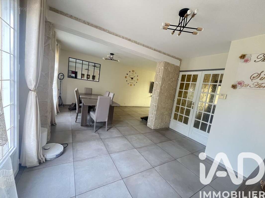 Photo 4 - Maison à LIVRY-GARGAN