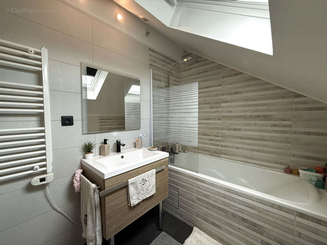 Photo 2 - Maison à MONTCEAU-LES-MINES