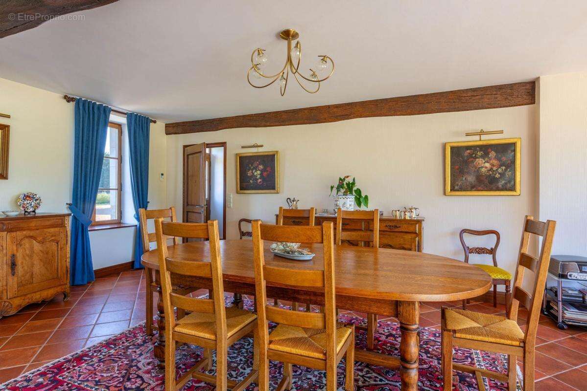 Maison à COUDDES