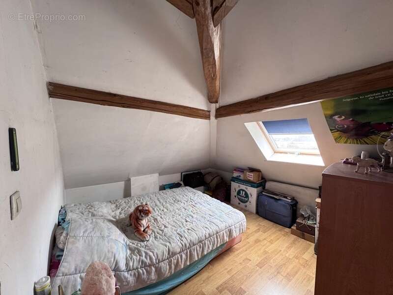 Maison à LES CORVEES-LES-YYS