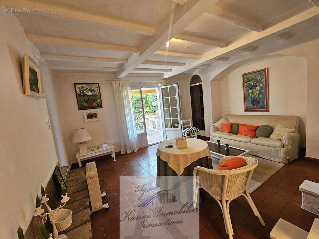 Maison à PLAN-DE-LA-TOUR