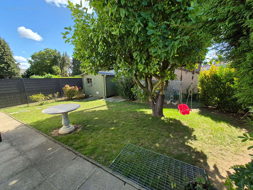 Maison à HALLENNES-LEZ-HAUBOURDIN