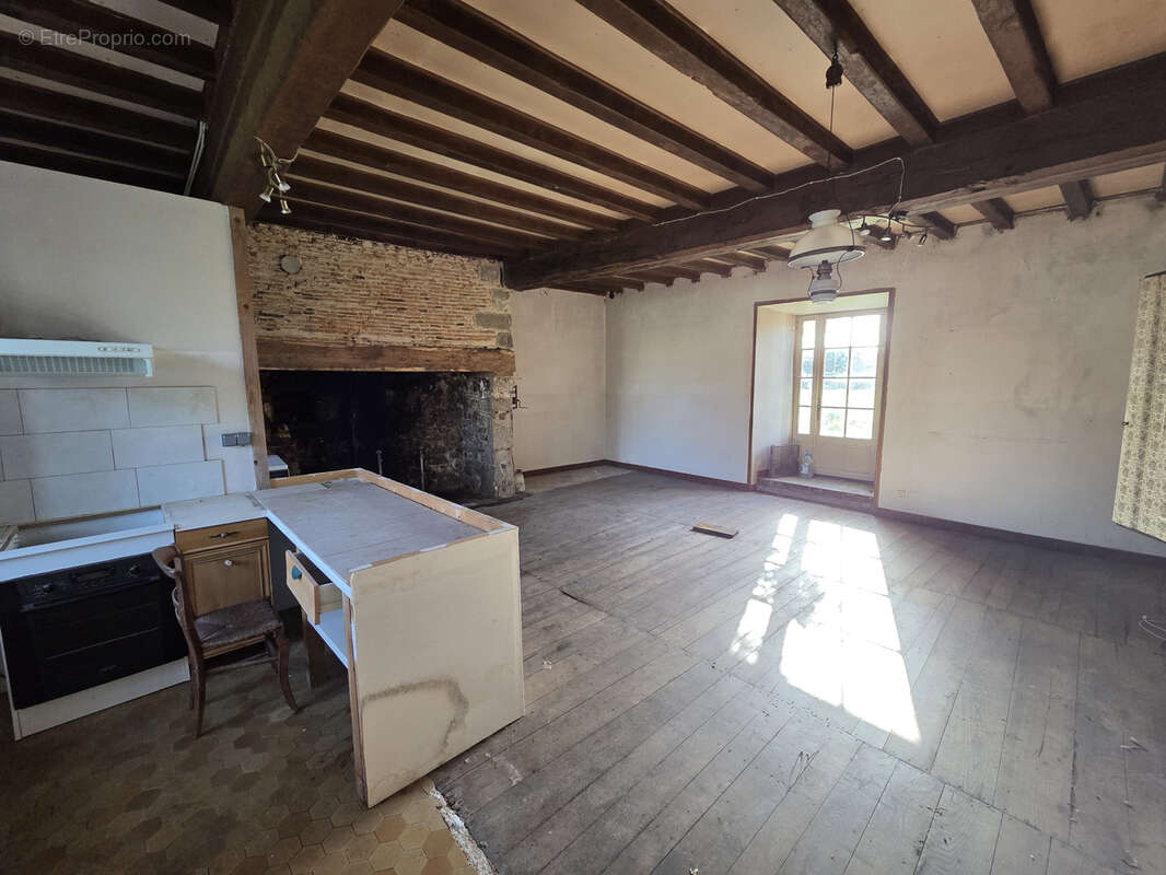 Maison à MAISONNAIS-SUR-TARDOIRE