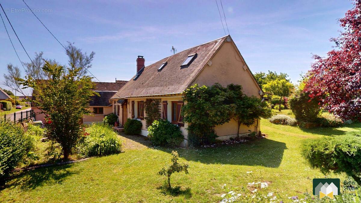 Maison à SAUMERAY