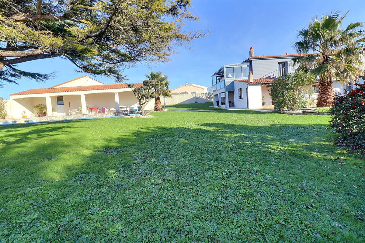 Maison à L&#039;HOUMEAU