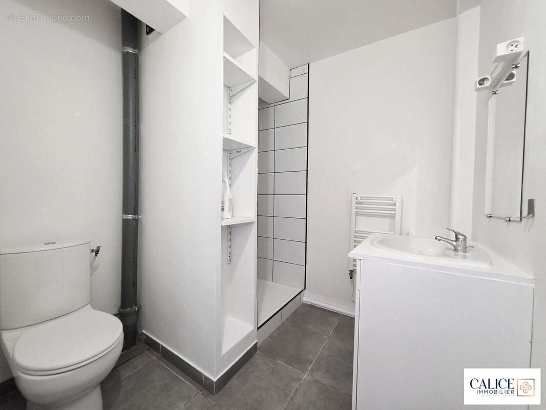 Appartement 62 m² à Bourg-Les-Valence  - photo 4