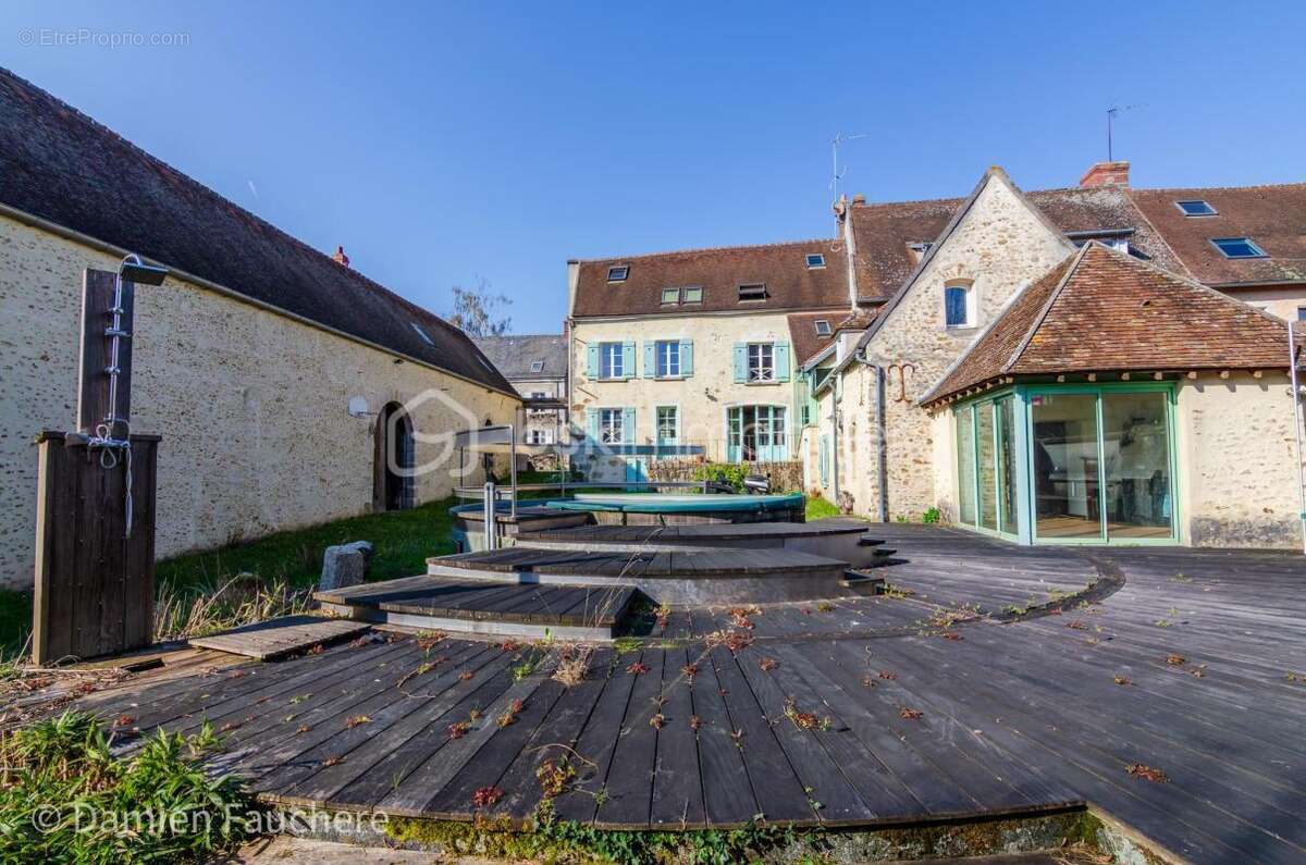 Maison à SAINTE-MESME
