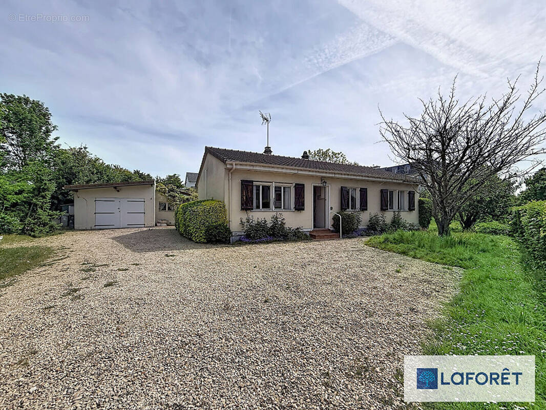 Maison à LE PLESSIS-TREVISE