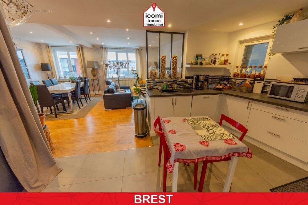Finistere - brest (29200) - a vendre - appartement t4 80m² - 2 chambres - aucuns travaux a prevoir - cave - cour commune - photo 2