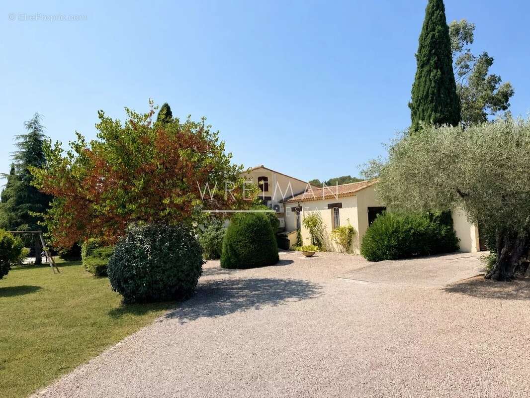 Villa de plain pied dans un quartier privilégié - Fayence - photo 18