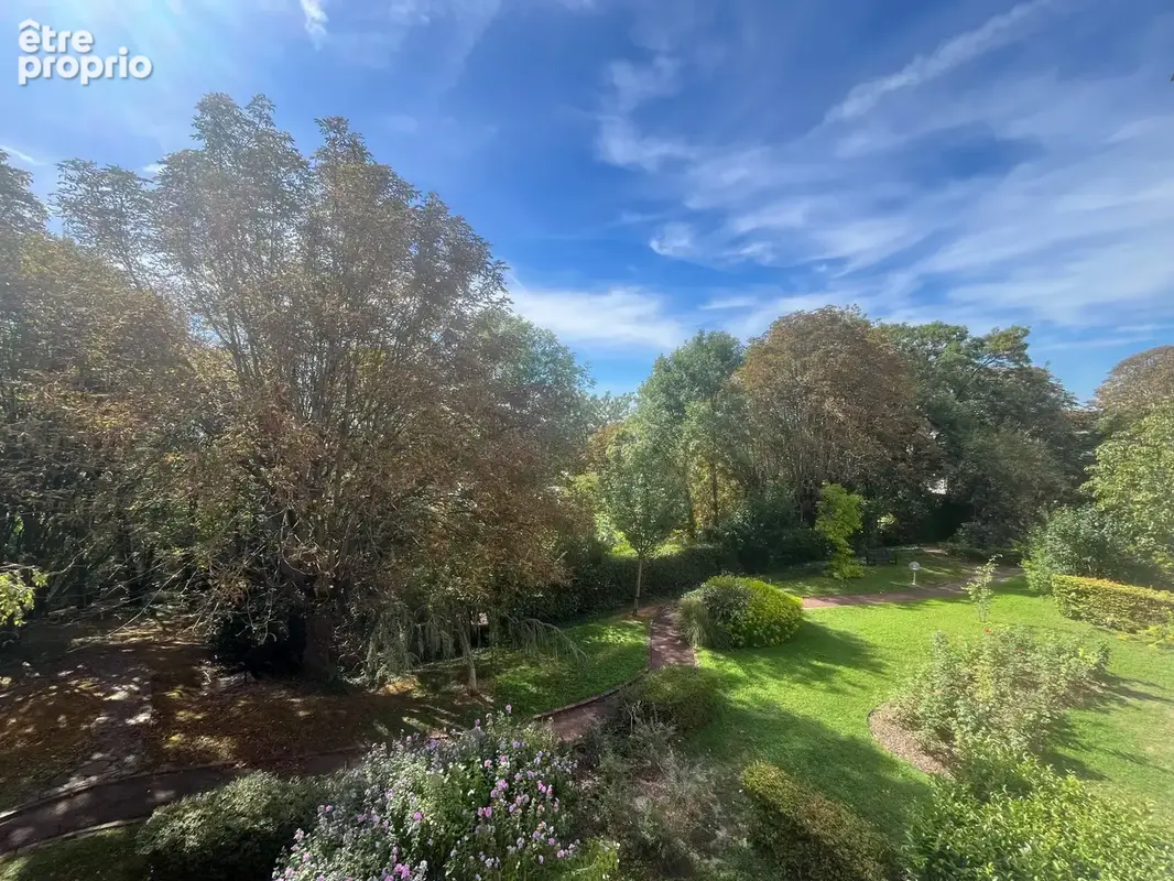 A vendre 2p 45m2 vue jardin balcon les hesperides val de beaute - photo 3