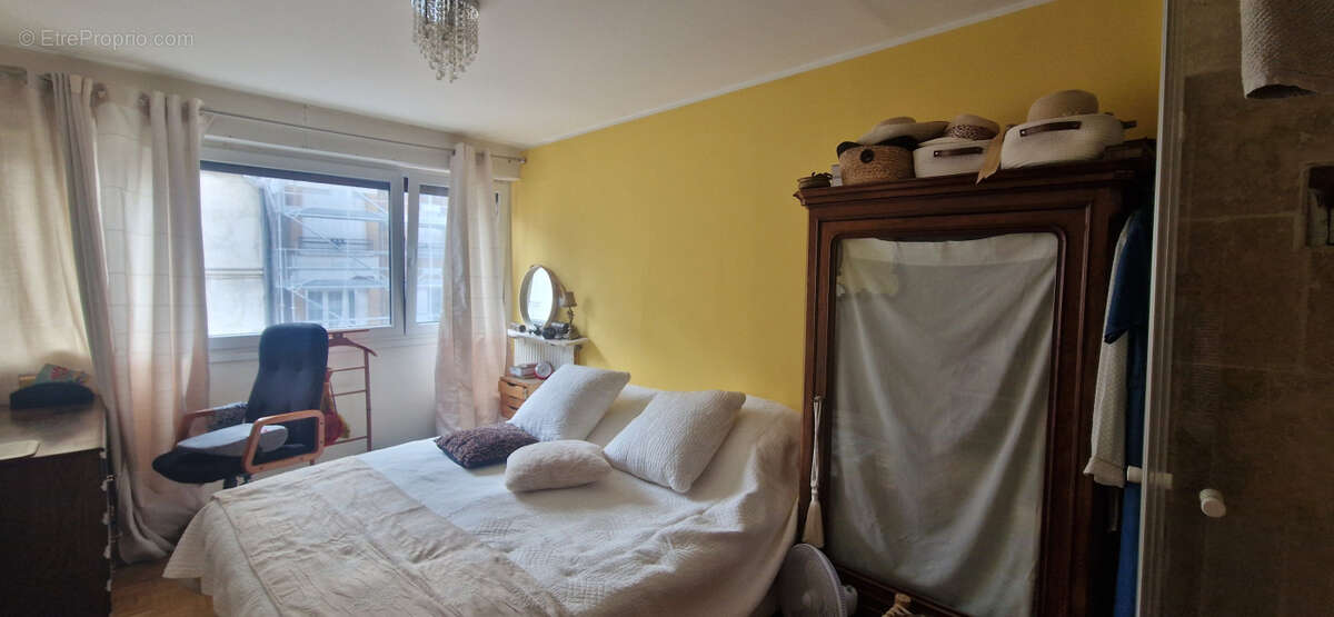 Appartement à PARIS-20E