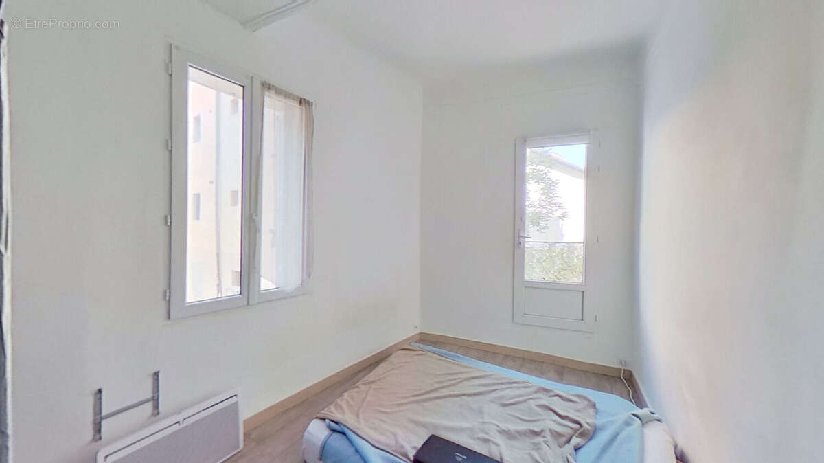 Appartement à MARSEILLE-2E