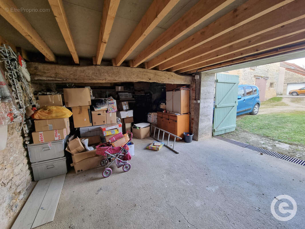 Maison 5 pièces de 117m2 à Etaules avec dépendance - photo 18