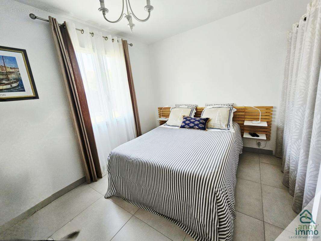 Maison à PORT-DES-BARQUES