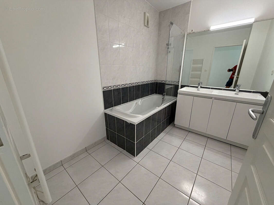 Appartement 4 pièce(s) 91.34 m2 QUARTIER CENTRE VILLE - photo 7