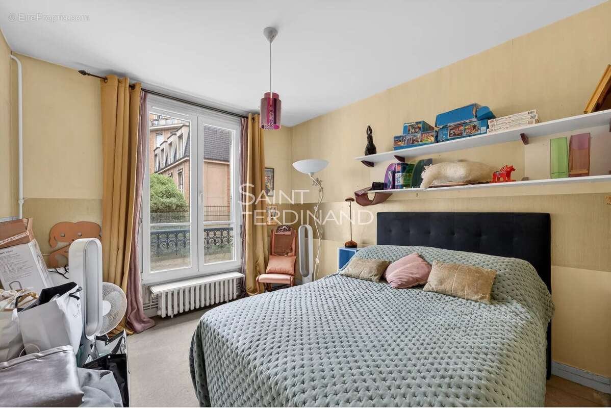 Appartement à PARIS-8E