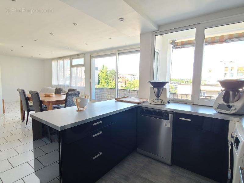 Appartement à RUEIL-MALMAISON