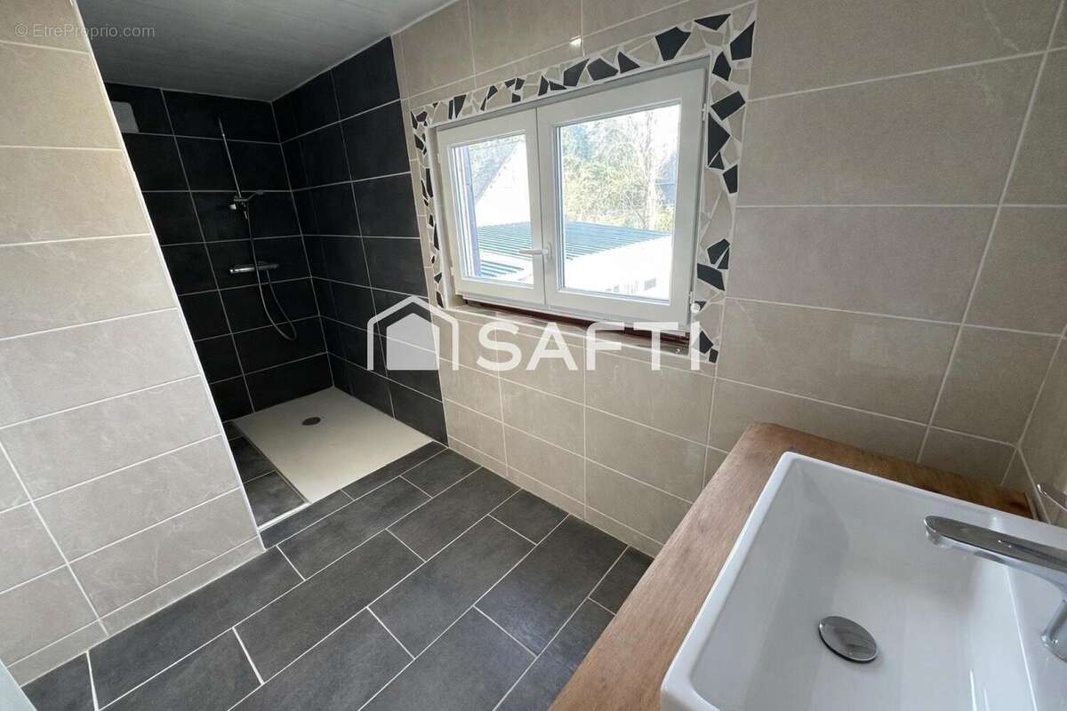 Maison 95 m² à Guingamp  - photo 4