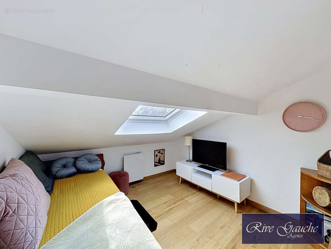 Maison individuelle 8 pièces dont T3, entièrement rénovée à lagraie - photo 8