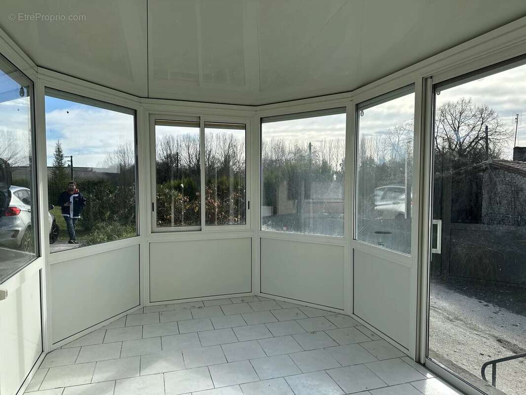 Maison à MONTIGNAC-LE-COQ