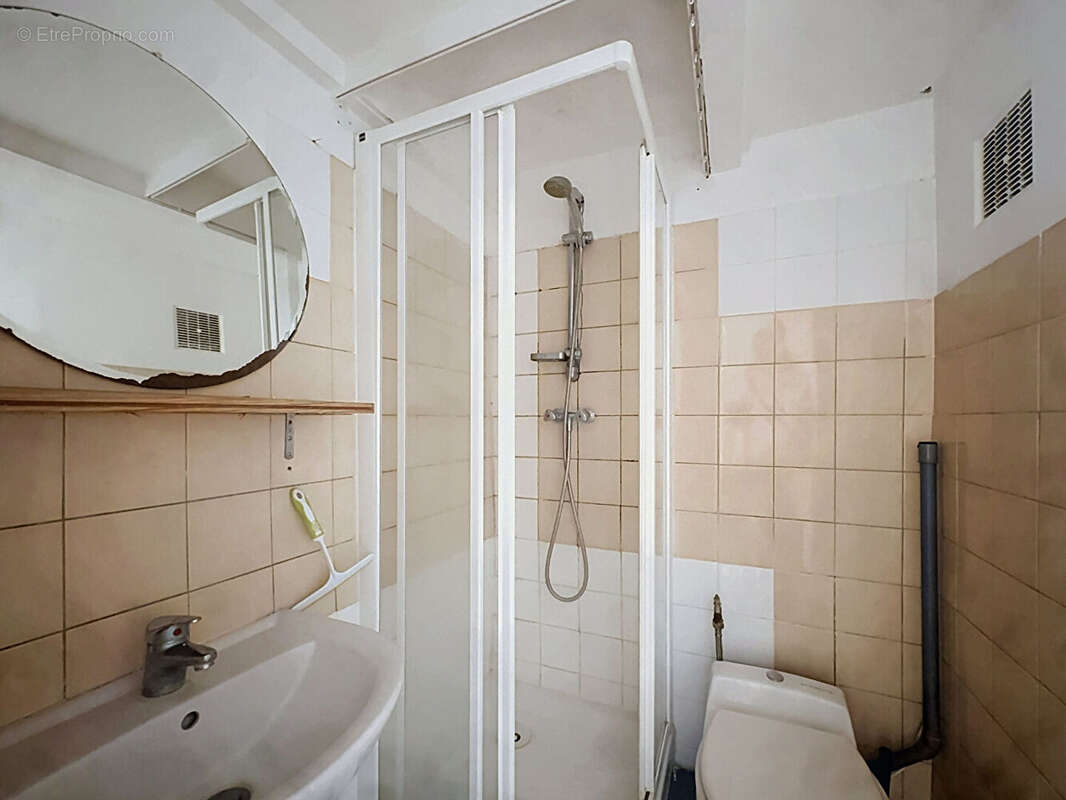Appartement à MARSEILLE-5E