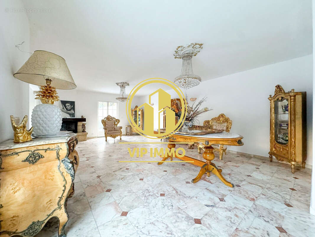 Maison à FACHES-THUMESNIL